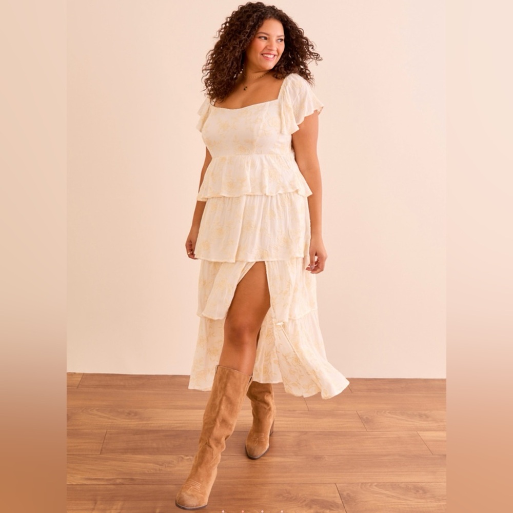 NWT Arula Roxanne Layered Maxi Dress
